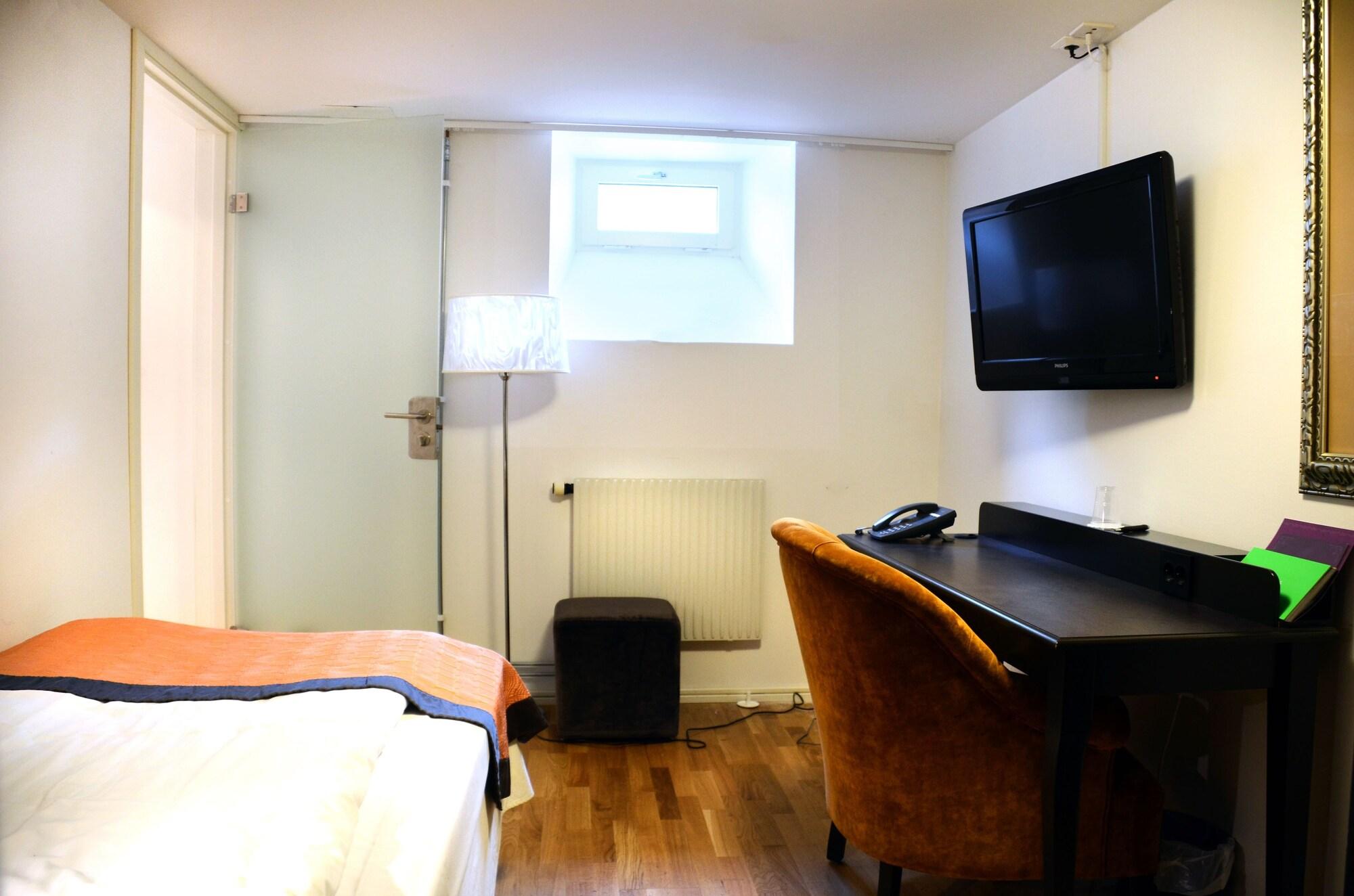 Home Hotel Majoren Skovde Ngoại thất bức ảnh